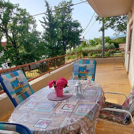 Dobrinj Apartment Luka מראה חיצוני תמונה